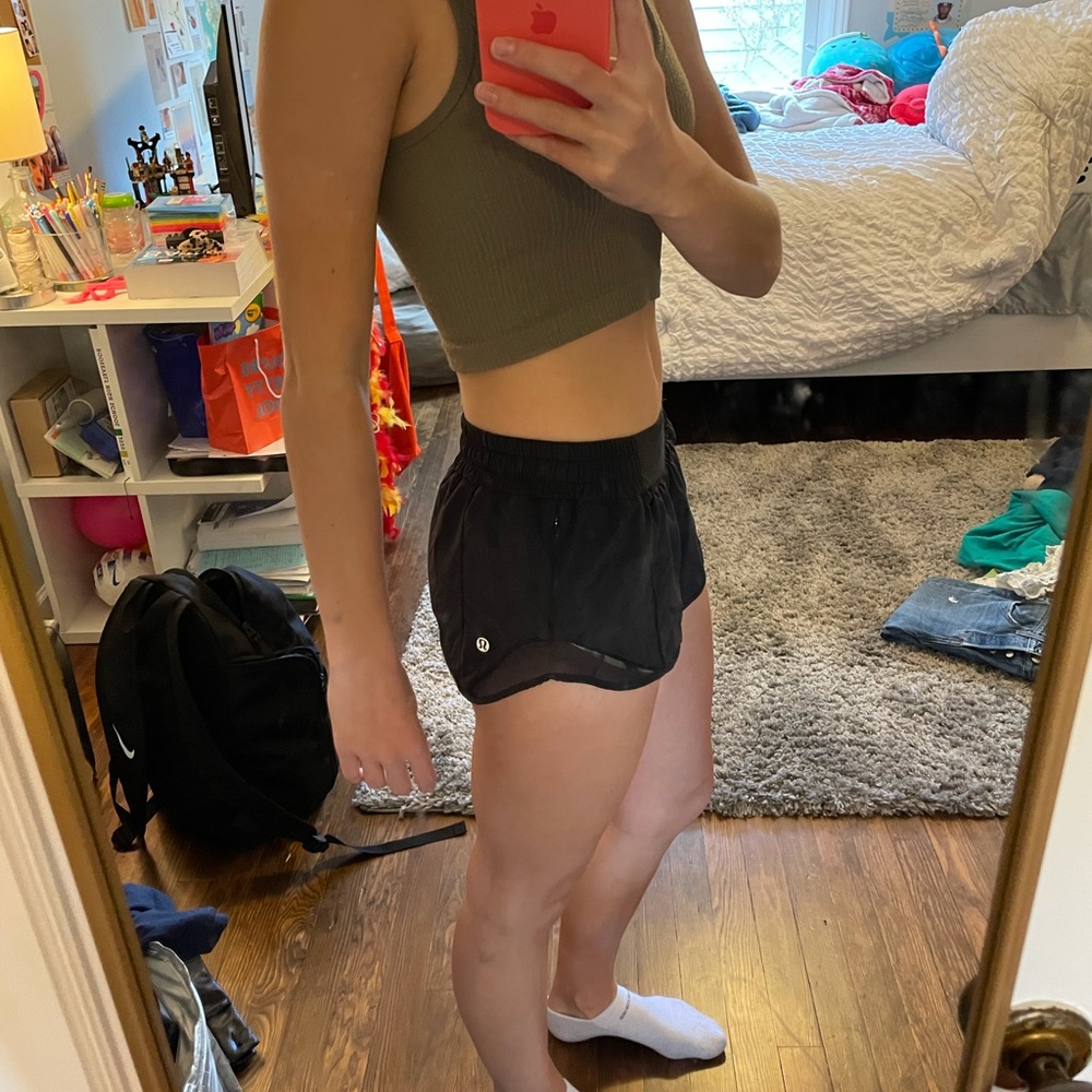 Lululemon Black Hotty Hot Shorts 2.5